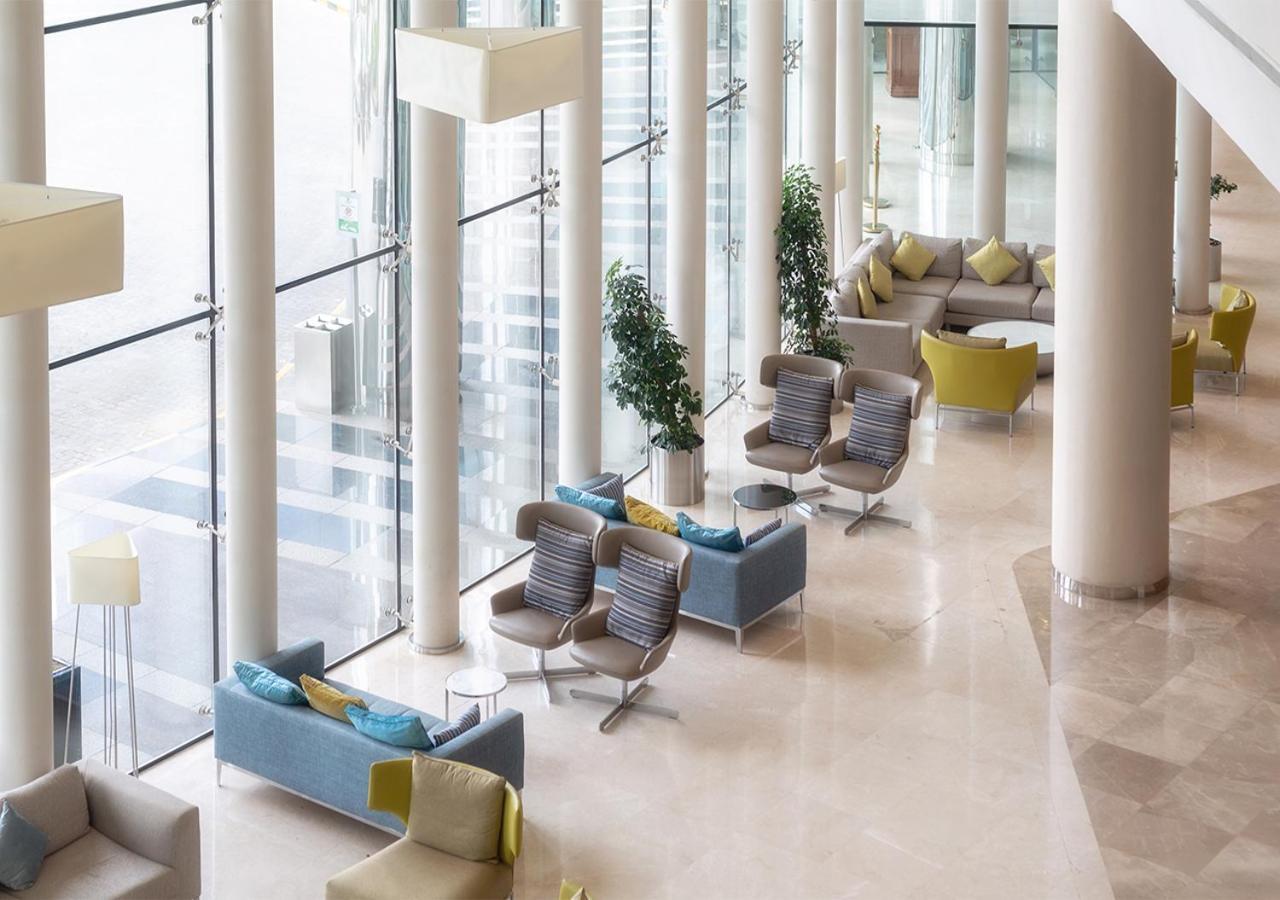 Holiday Suites Al Azizia Mekka Exteriér fotografie The hotel lobby